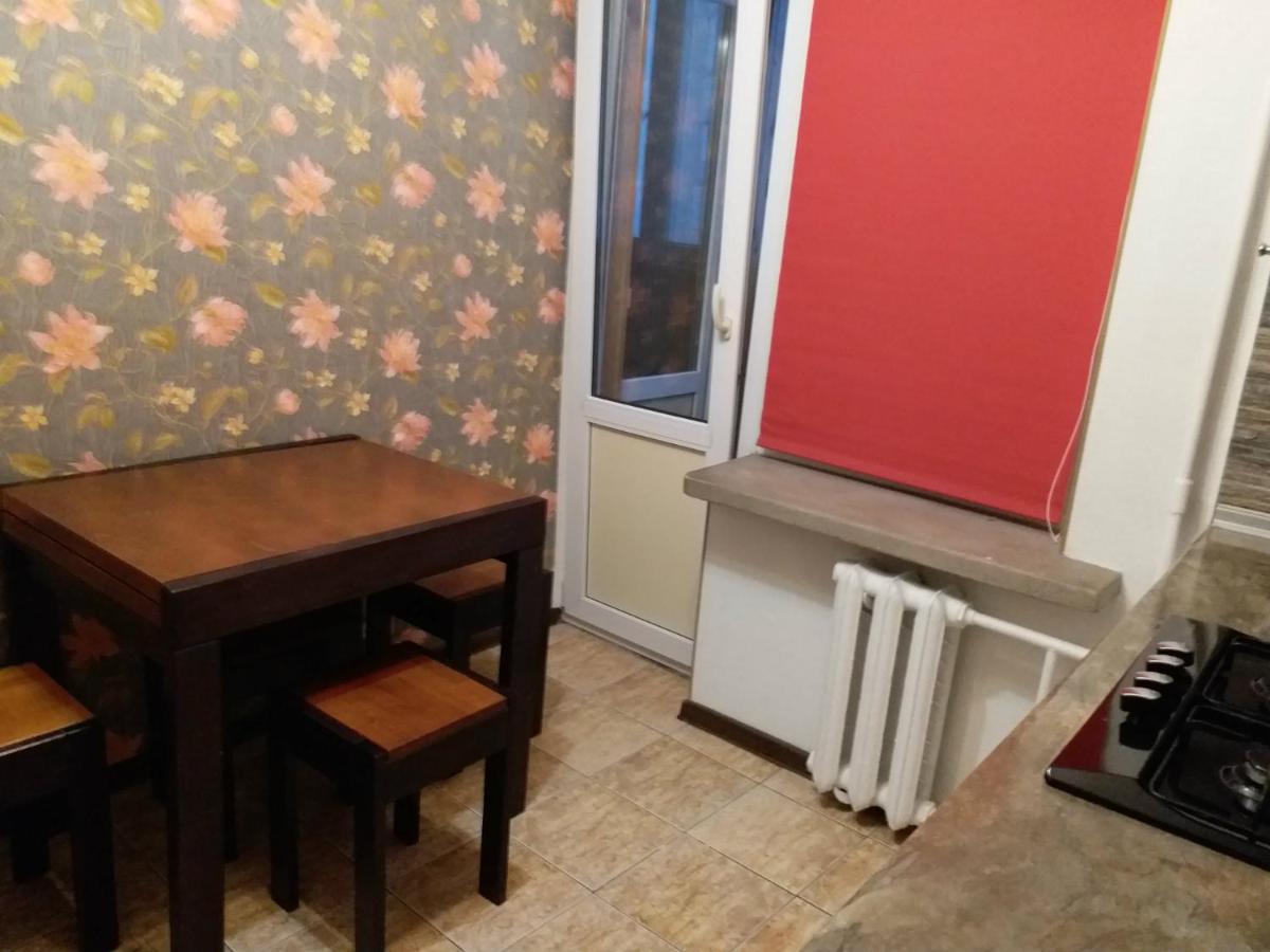 Kozzy Apartment In Kiev City Center Lu7 Exterior foto