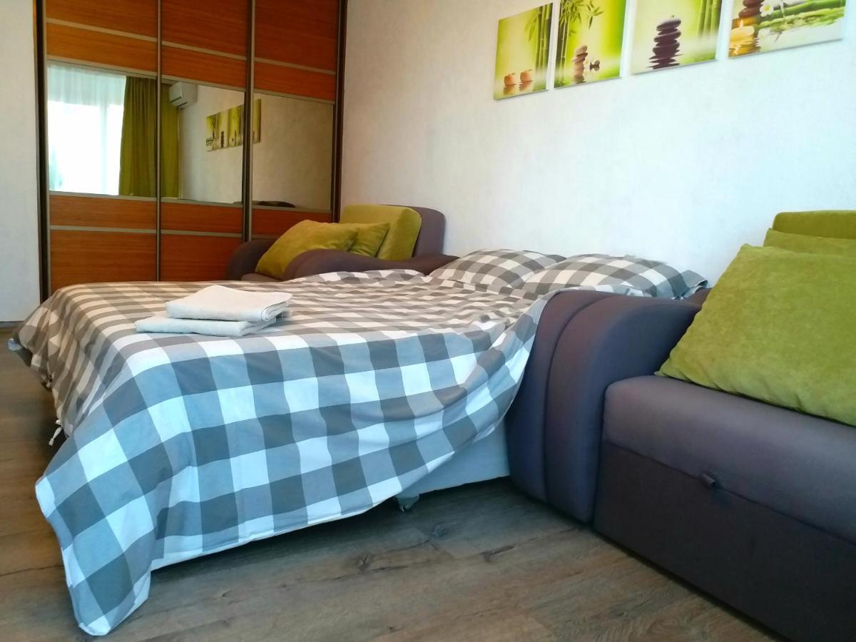 Kozzy Apartment In Kiev City Center Lu7 Exterior foto